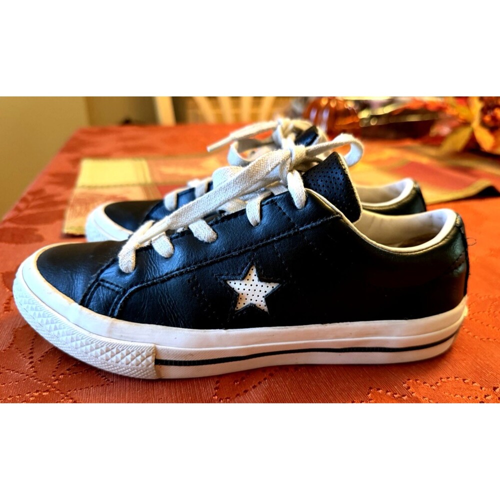 CONVERSE ALL STAR Youth/Junior Sz 3 Unisex One Star Black Leather Sneakers